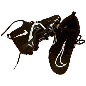 Nike Fast Flex cleats size 2Y